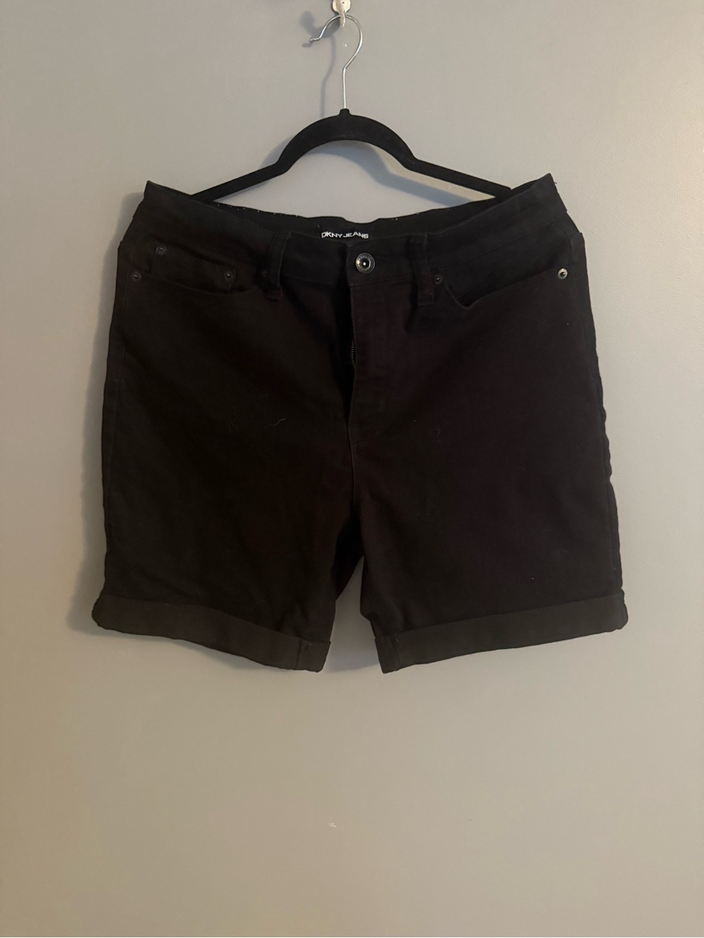 DKNY Black Rolled-Hem Bermuda Shorts